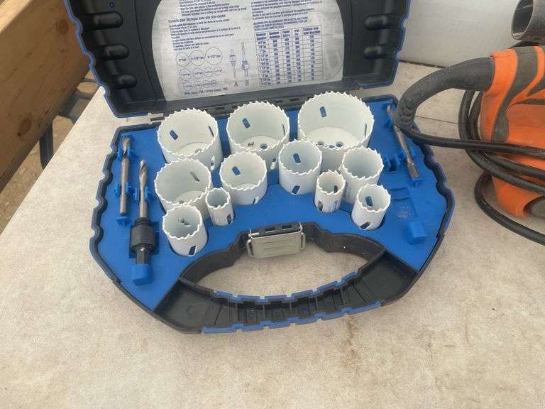 Ridgid belt sander - condition unknown, 2 sets of Mastercraft holesaws - not complete