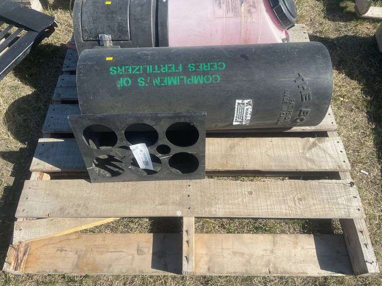 Auger boot, auger chem tank