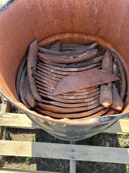 Partial barrel of culivator spikes