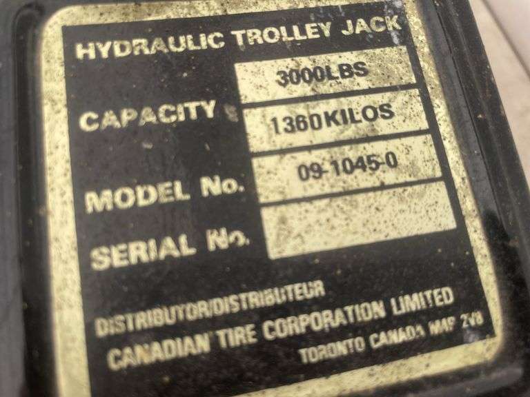 Working 3000 pound trolley jack
