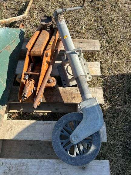Trailer jack, small wheelbarrow, small floor jack