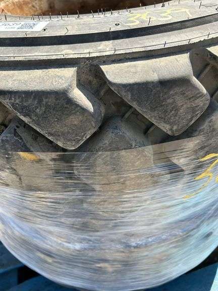 2 tires and rim 14-17.5NHS