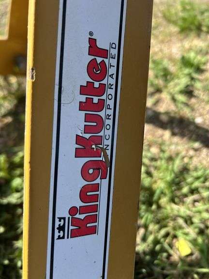 King Cutter 3pt hitch mount 6' levelling blade