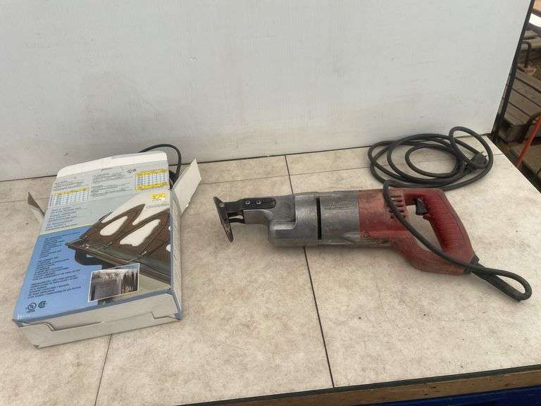 Working 2 speed Milwaukee reciprocating saw, unused roof and gutter deicing kit