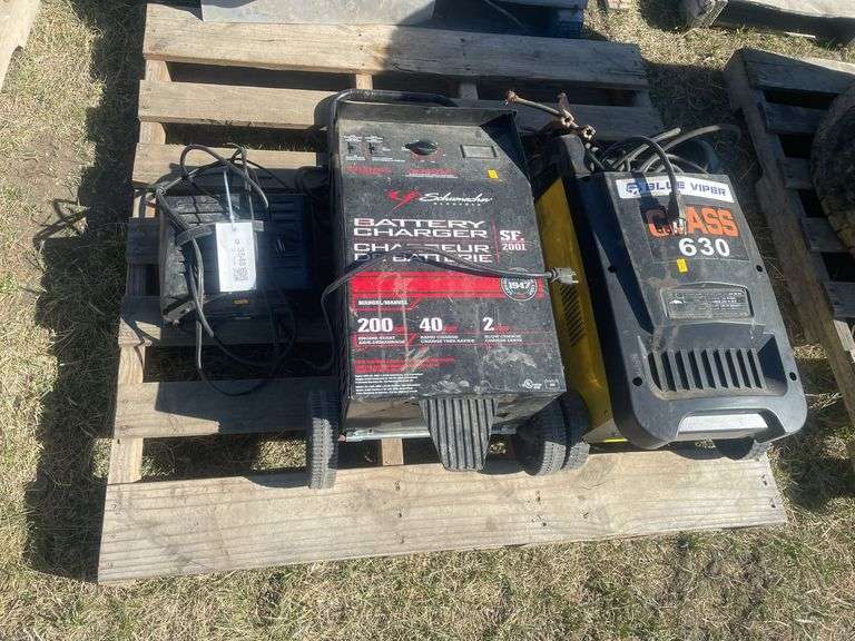 Pallet of UNTESTED battery chargers