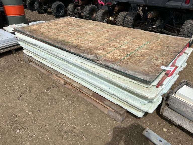 Pallet of 4'x8' styrofoam insulation 2 1/2" thick - 7 sheets