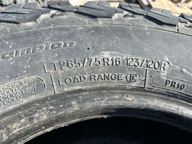 4 tires BF Goodrich LT265/75R16
