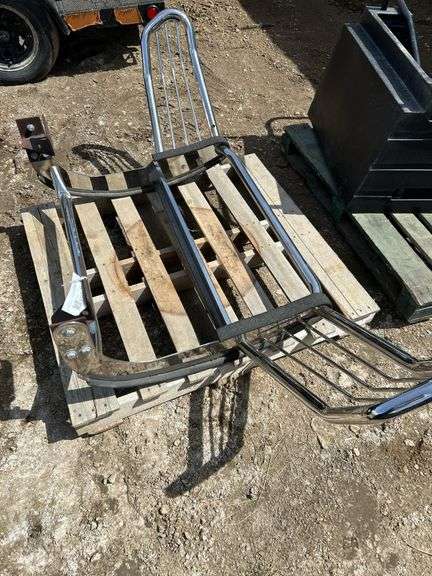 Pushbar and truck box mat