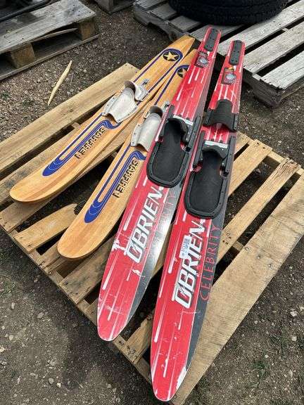 2 pair of water skis