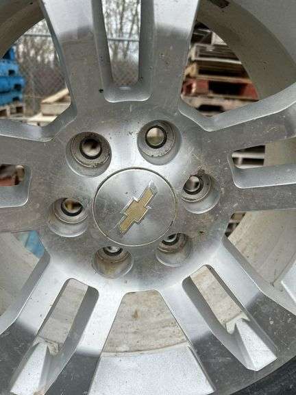4 Chevy 1/2  ton alum 6 bolt wheel Firestone Destination tires - 265/65R18