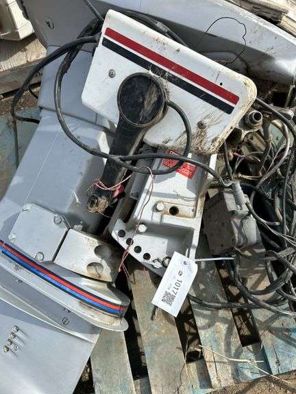 Evinrude 100hp outboard c/w control - FOR PARTS