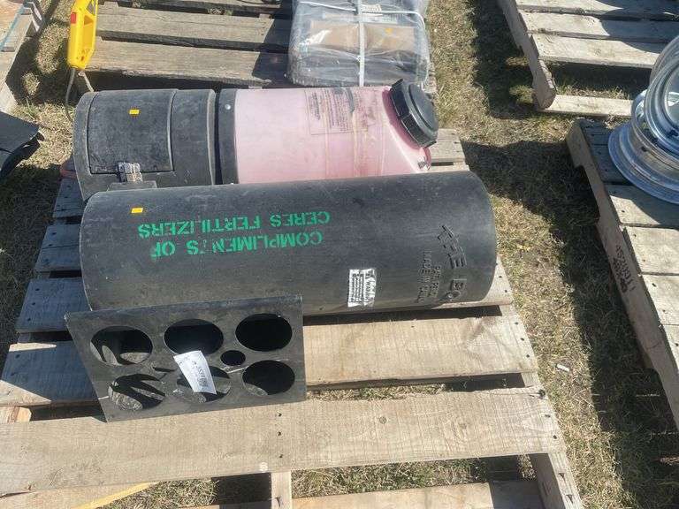 Auger boot, auger chem tank