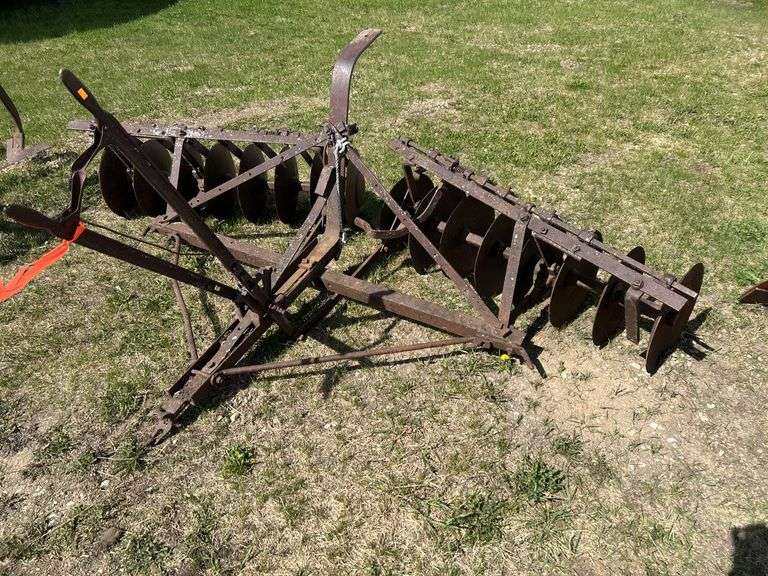 8' Horse drawn disc