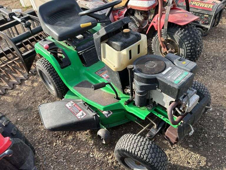 Sabre Riding mower - runs