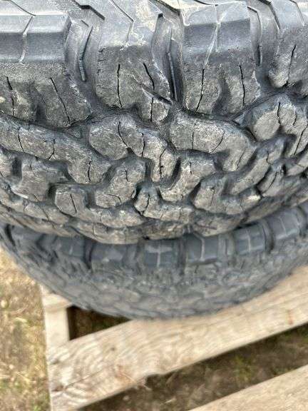 4 tires/rims off of Toyota is very poor condition- LT245/75R16