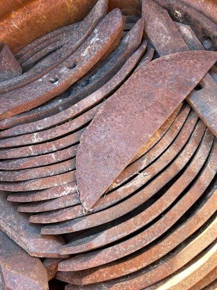 Partial barrel of culivator spikes