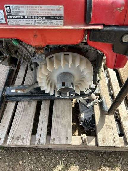 Honda EM5000 generator - FOR PARTS
