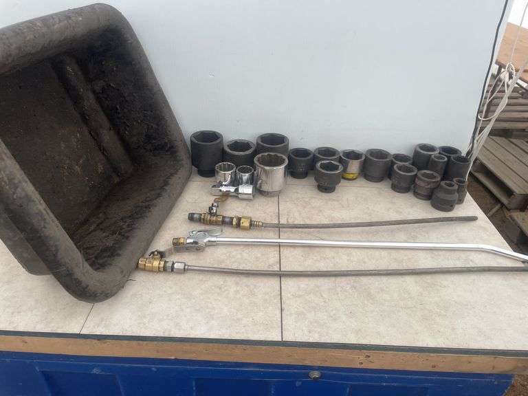 Quantity of 3/4" drive sockets mostly impact, 3 extended blow guns in a tub