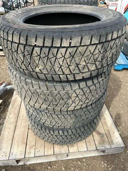 4 Bridgestone Blizzak tires - 275/60R20