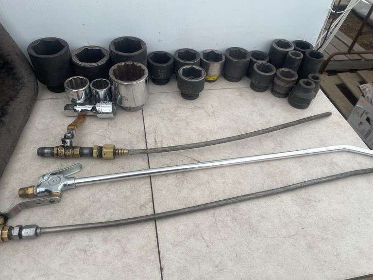 Quantity of 3/4" drive sockets mostly impact, 3 extended blow guns in a tub