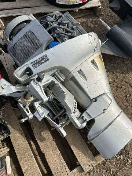 Honda 35hp outboard and Johnson 45hp outboard - FOR PARTS
