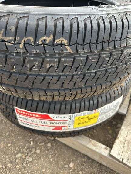 4 unused Firestone -195/55R15 and a pair of Tech-tubes running boards