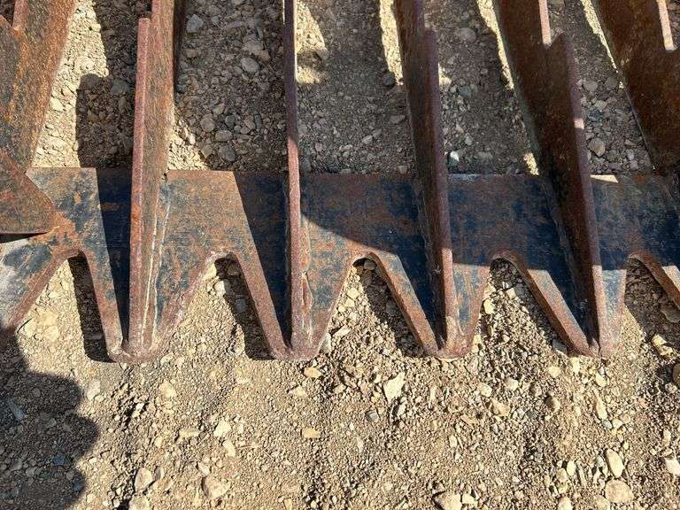 76" Skisteer Rock bucket w/grapple