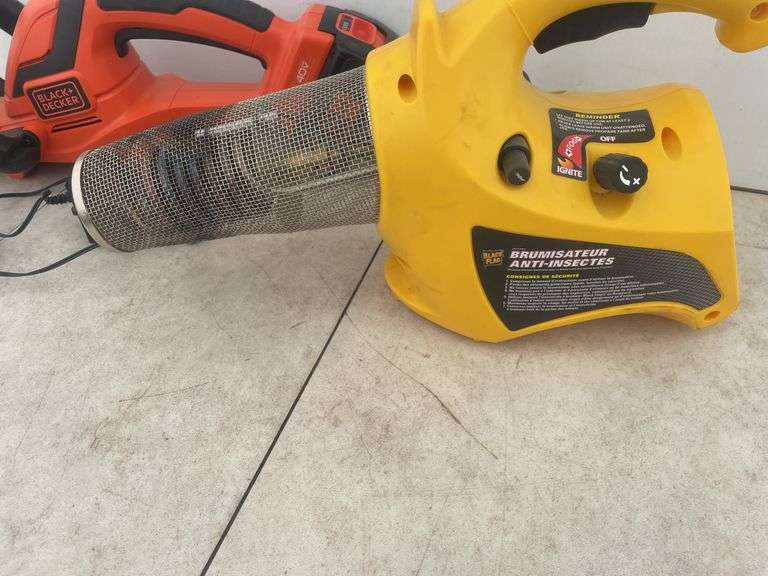 Working 40 V Black & Decker cordless hedge trimmer comes with charger and battery, propane fogger co