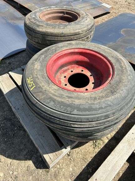 4 implement tires and rims - 9.5Lx15SL