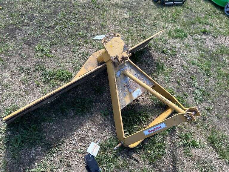 King Cutter 3pt hitch mount 6' levelling blade