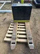 Clark PW-18 4000lb power pallet jack - lifts up and down & horn honks