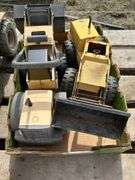 Quantity of Tonka toys
