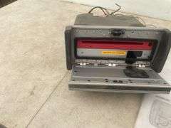 Clarion a.m/fm marine CD player owner says working when removed