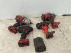 4 of 1/2" Milwaukee impacts (2 small models and 2 bigger models) comes with a battery - impacts all 