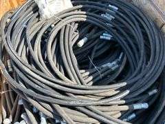 Large quantity of hydraulic hoses