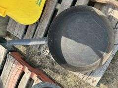 Lumberjack 18" frying pan, mop pail and water pump