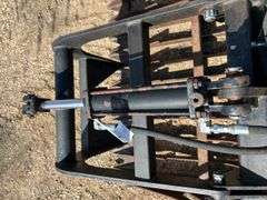 76" Skisteer Rock bucket w/grapple