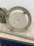 Bissell shampooer - runs but condition unknown - missing one wheel