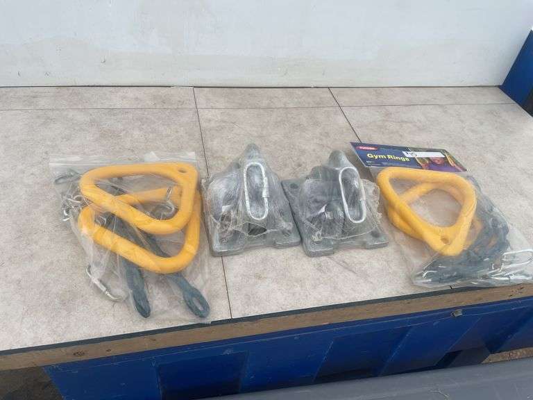 2 sets of swing hangers galvanized steel and 2 sets of gym rings