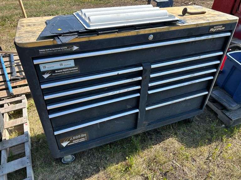 56” Mastercraft Maximum toolbox NEEDS CLEANING & NO KEYS