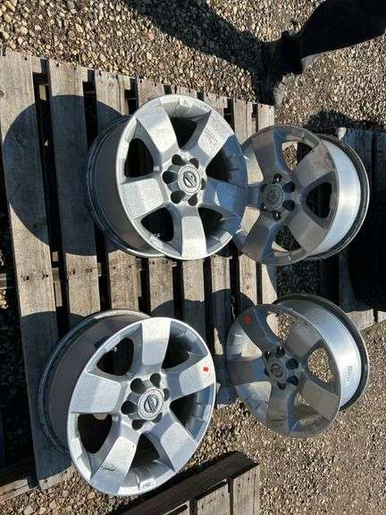 4 Nissan rims