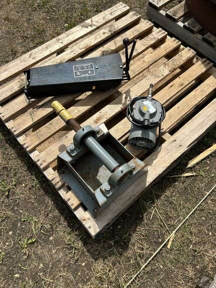 Mandrel unit, hydraulic control, small pump unit