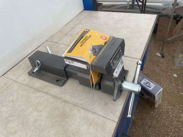 6" hitch vise