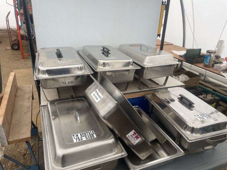 Quantity of chafer dishes, including extra pans