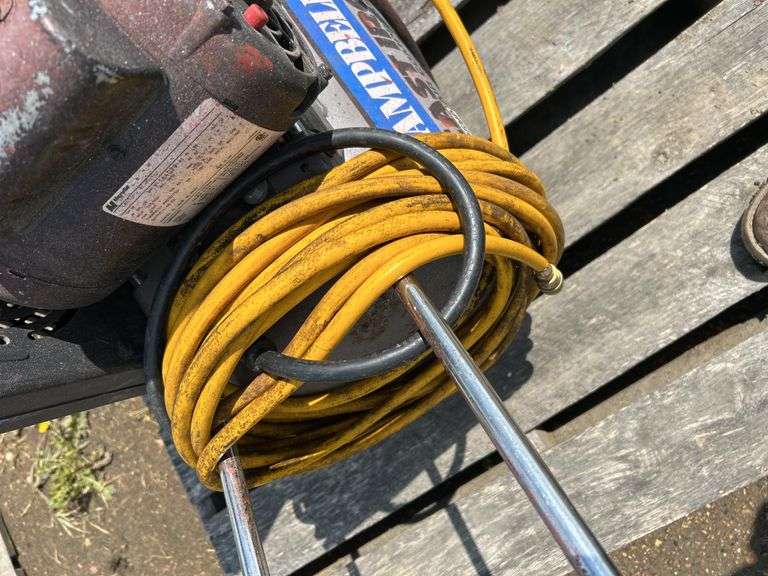 Campbell Hausfeld air compressor w/hose