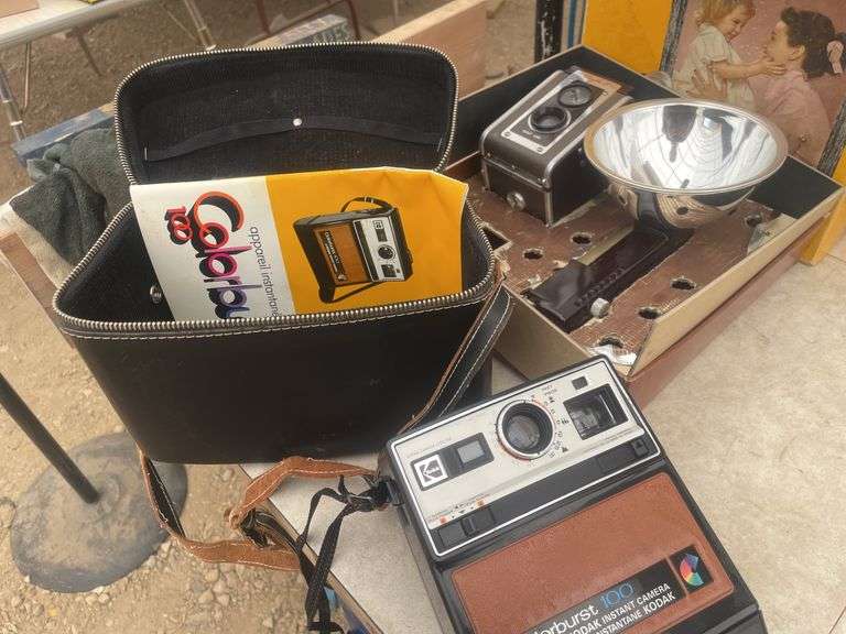 Antique and vintage cameras - quantity 10