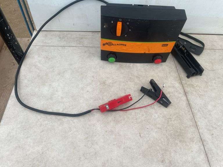 Gallagher 12 V electric fencer - working condition
