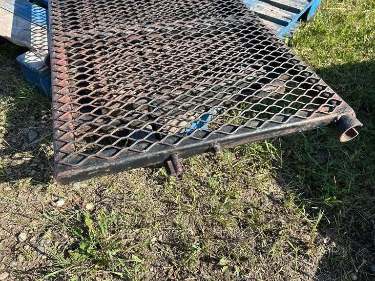 64” Folding truck ramp