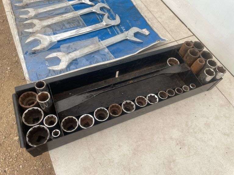 Angled combination wrenches and quantity of SAE sockets