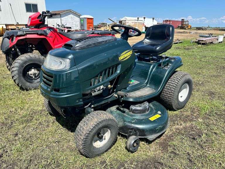 Yardworks Riding mower 46" deck